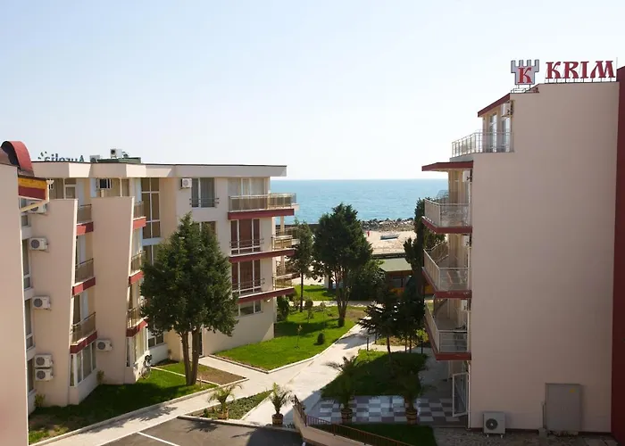 Хотел копакабана 2*